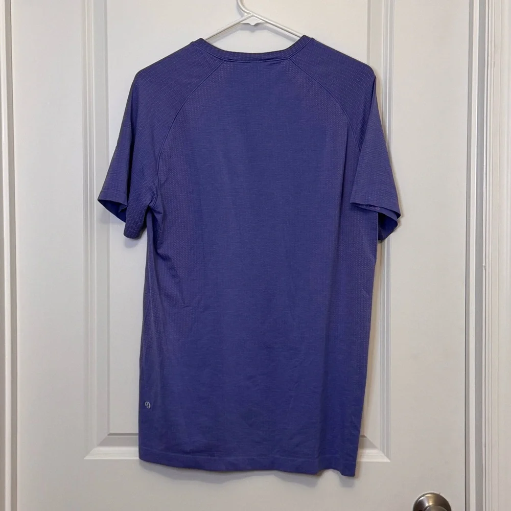 lululemon athletica Men's Tee - Vibrant Purple - Picture 2 of 3